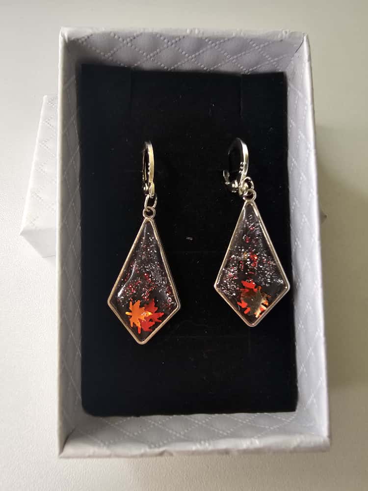 Handmade ā Autumn Flame Resin Earrings