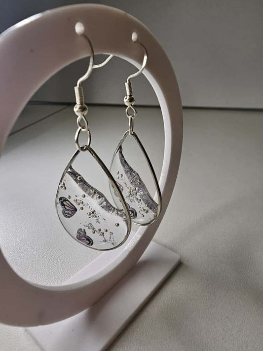 Handmade – Butterfly Whisper Resin Earrings