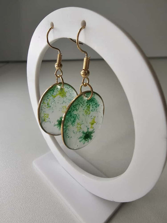 Handmade – Emerald Bloom Resin Earrings