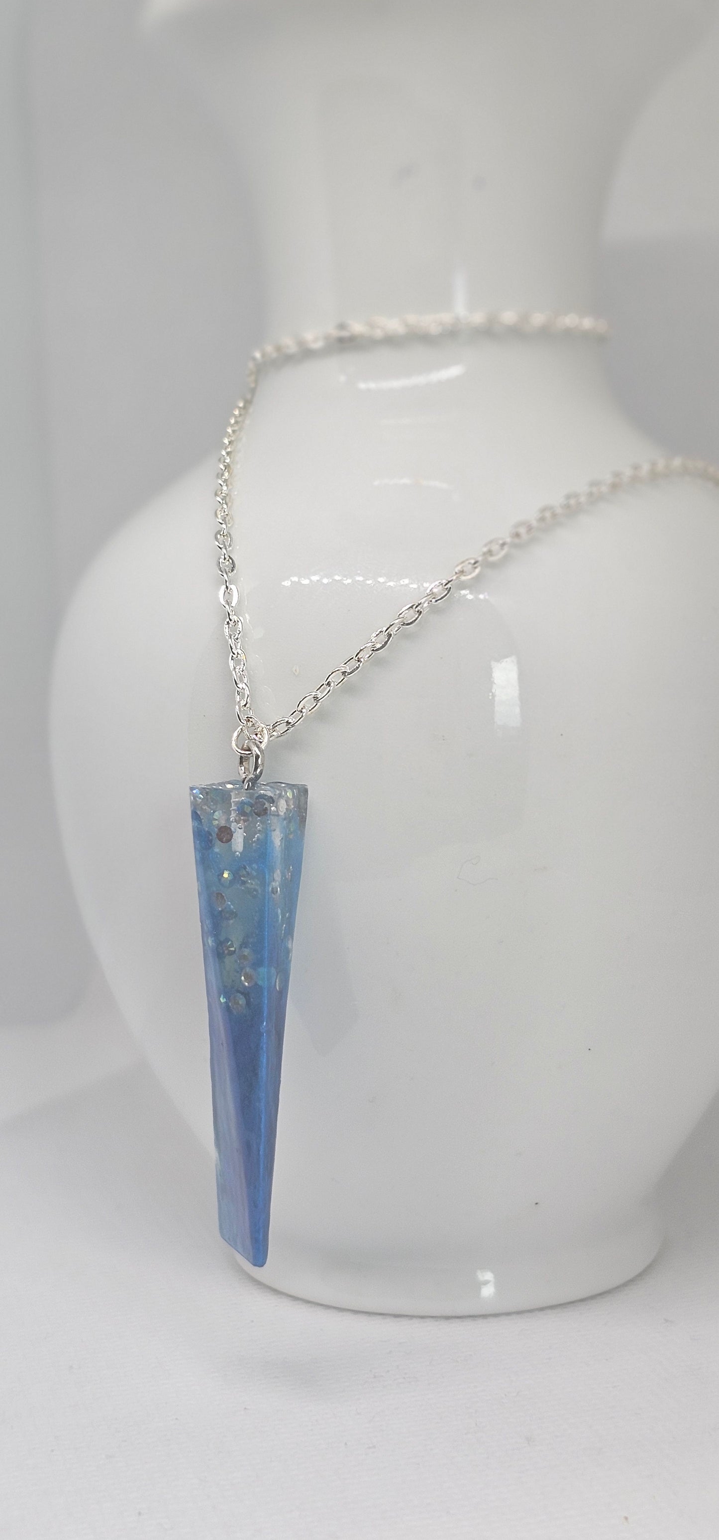 HandMade – Ocean Nebula Resin Pendant Necklace
