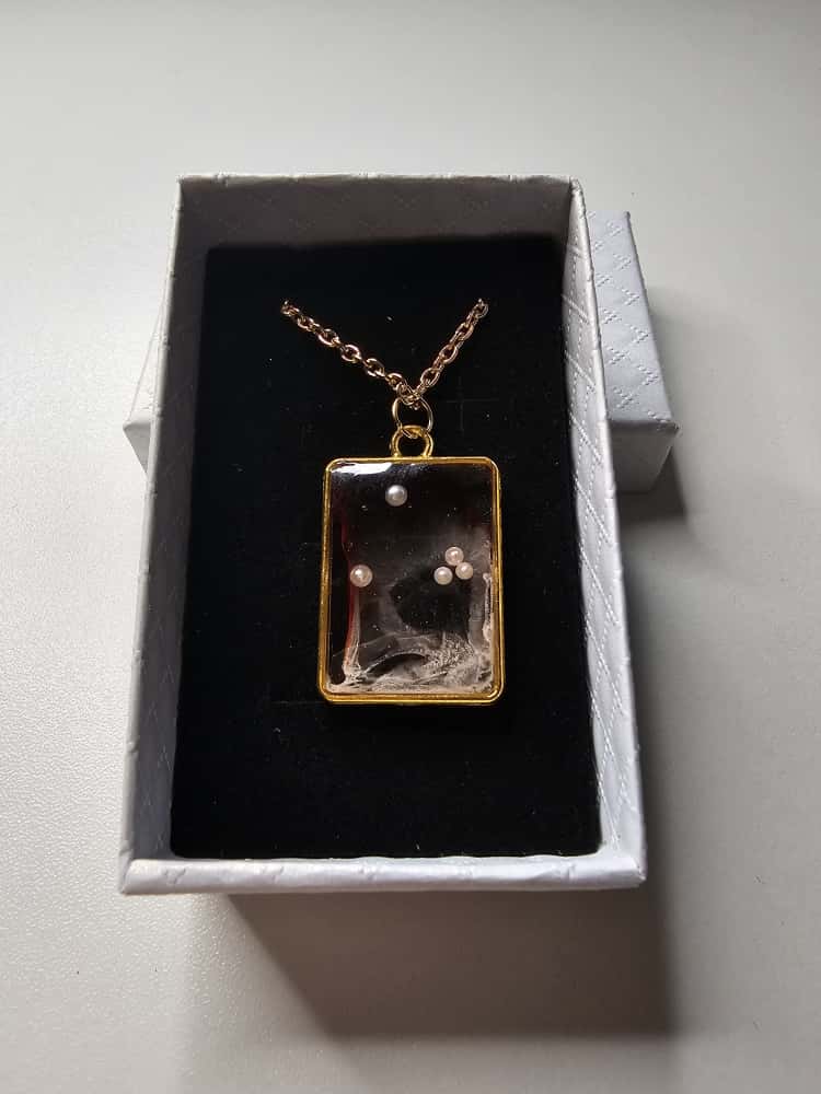 Handmade – Rose Mist Resin Necklace