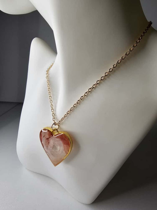 Handmade – Rose Heart Resin Necklace