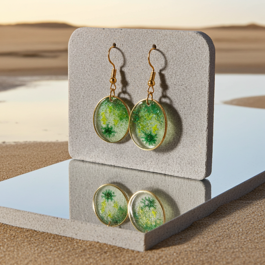 Handmade – Emerald Bloom Resin Earrings