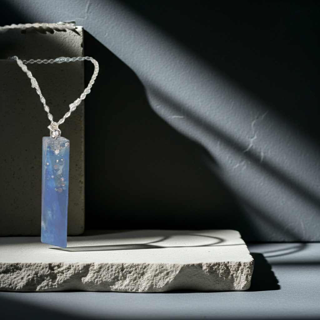 HandMade – Ocean Nebula Resin Pendant Necklace