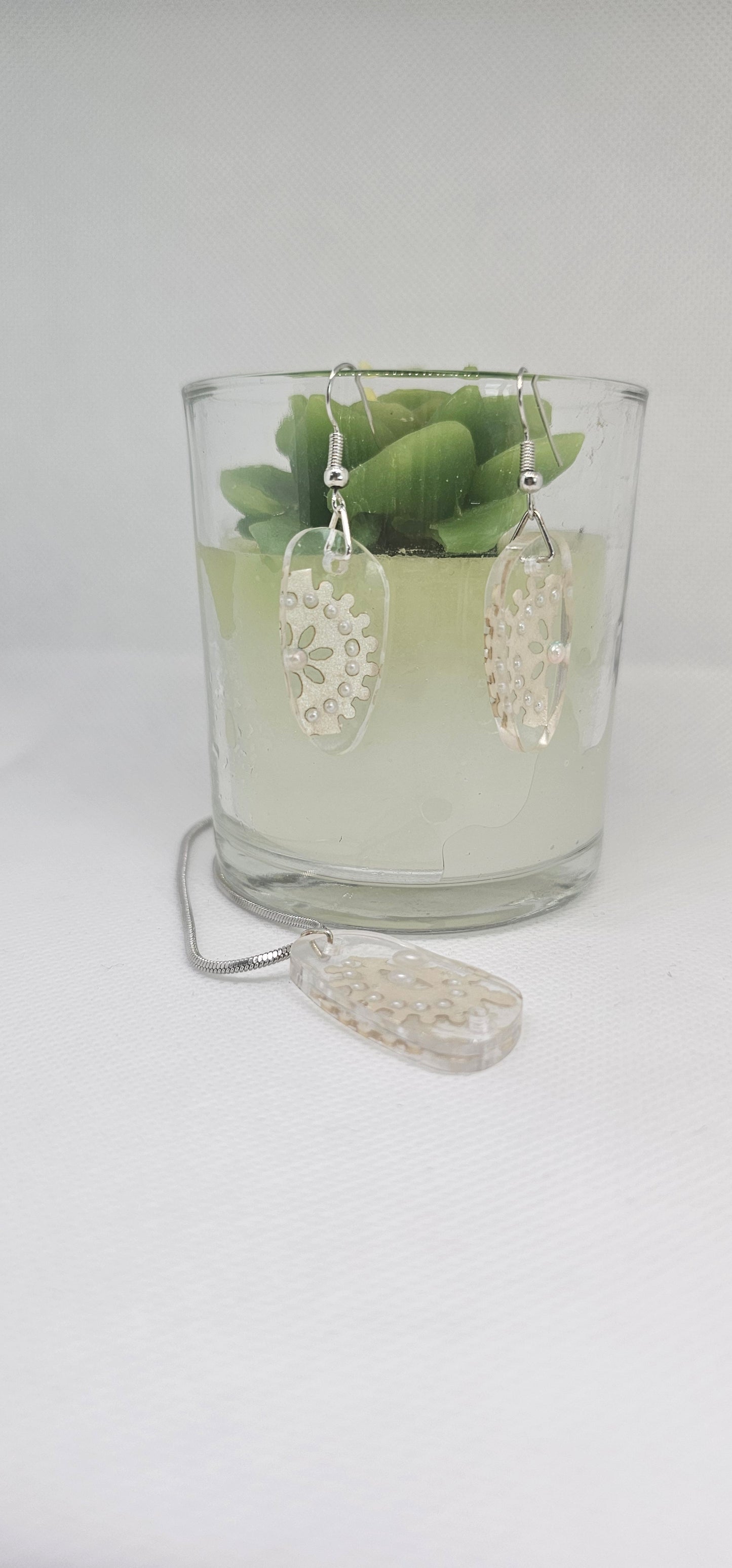 White Lace & Pearl Resin Jewellery Set – Stainless Steel Earrings & Necklace image 0