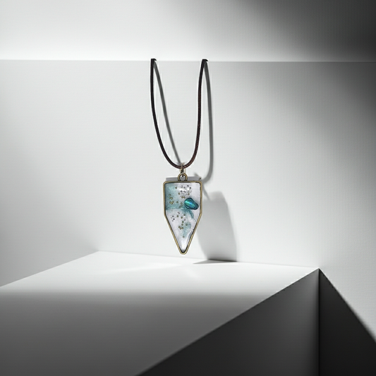 Handmade – Glacier Point Resin Pendant Necklace